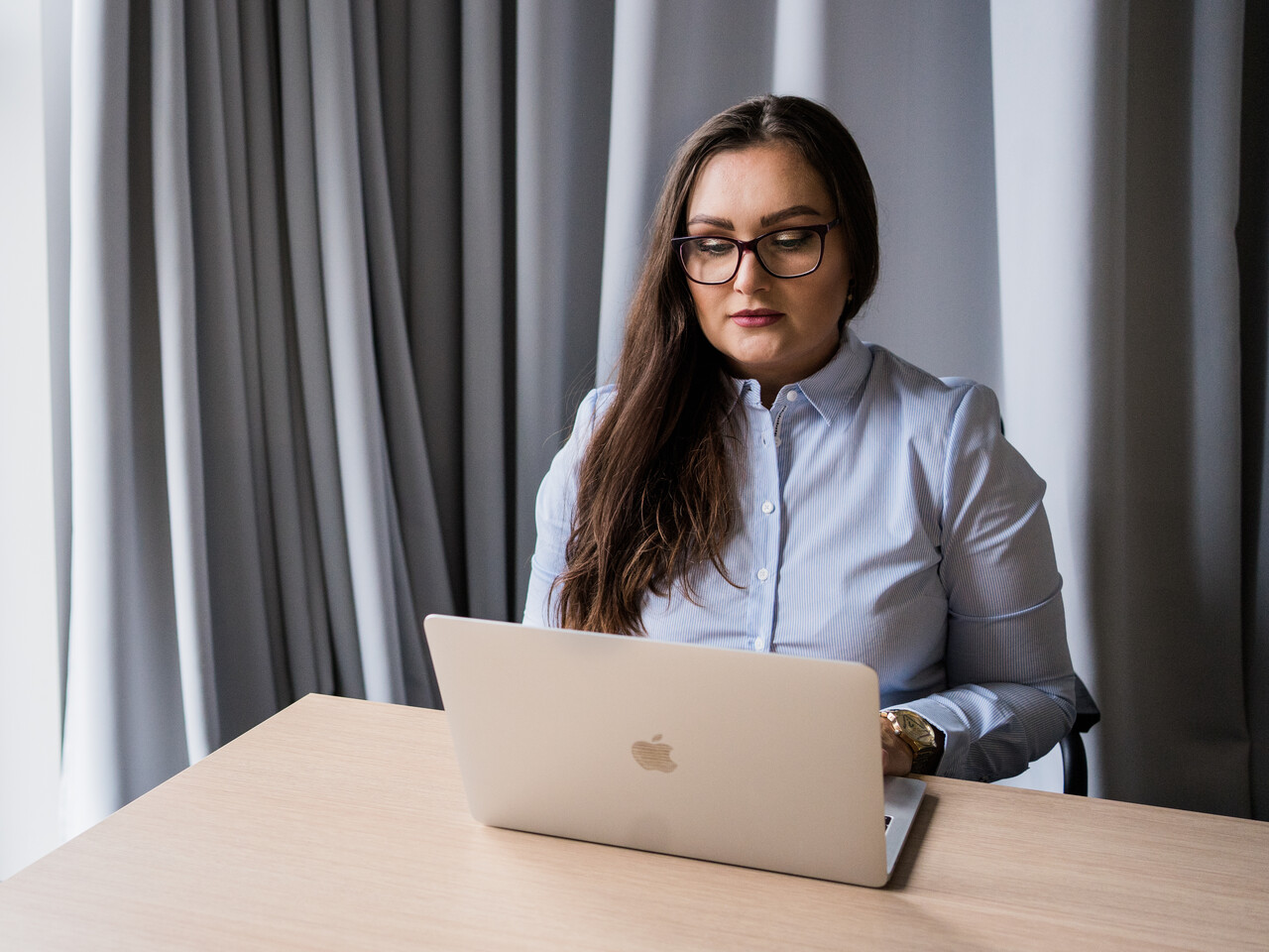 Wizerunek ekspertki — wywiad jako forma działań PR